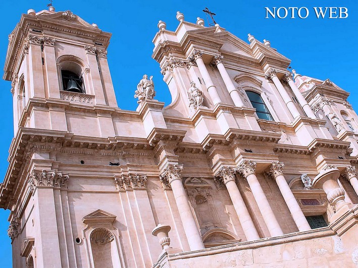 b&b  noto