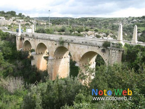 Ponte santa chiara noto