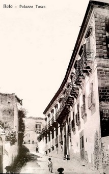 Palazzo-Tasca-Noto.jpg
