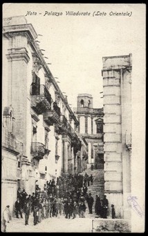 NOTO-palazzo-villadorata-lato-orientale.jpg