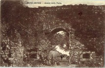 Noto-Noto-Antico-Avanzi-Della-Porta.jpg