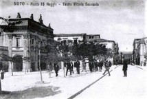 piazza-Ercole-a-Noto-in-Sicilia.jpg